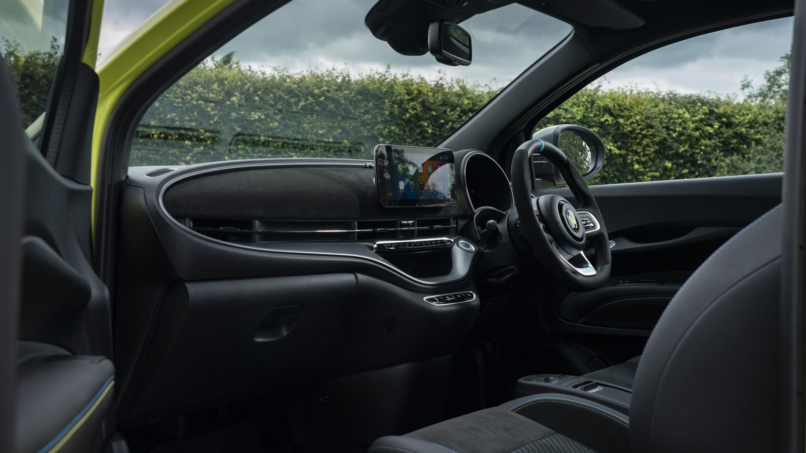 Abarth 500e 2023 — интерьер, rear cabin, рынок Global / EV Query only
