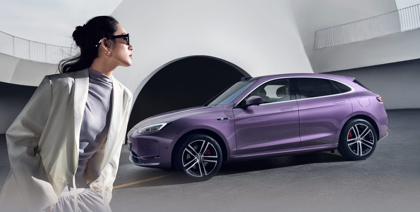 AITO M5 EV 2025 — экстерьер, side profile purple, рынок AITO M5 new family / M5 EV visual reference