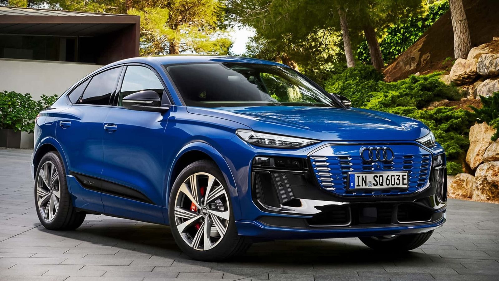 Audi Q6 e-tron Global 2024 — главное фото модели, экстерьер, вид спереди 3/4, рынок Global / EV Query only