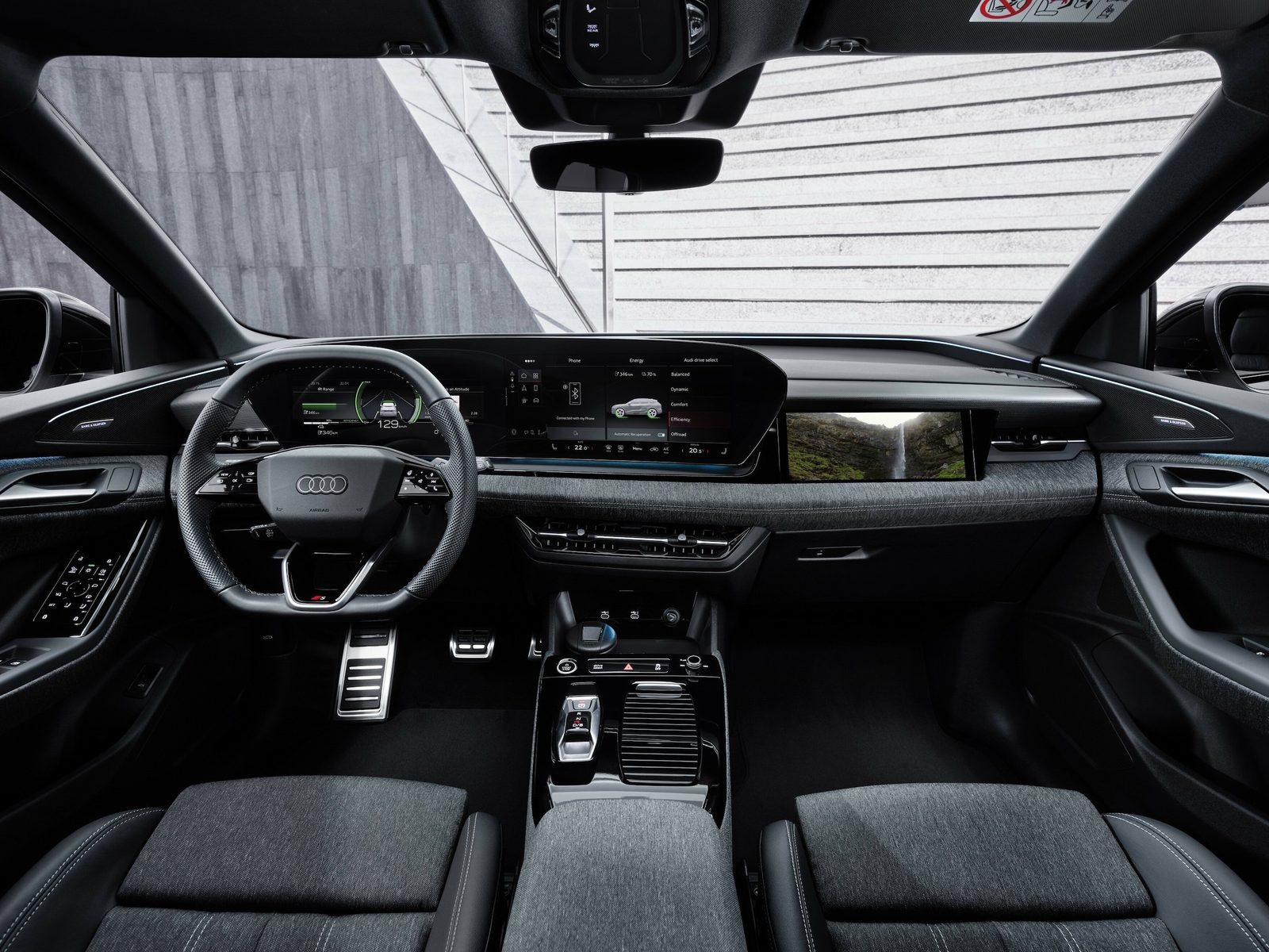 Audi Q6 e-tron Global 2024 — интерьер, rear cabin, рынок Global / EV Query only