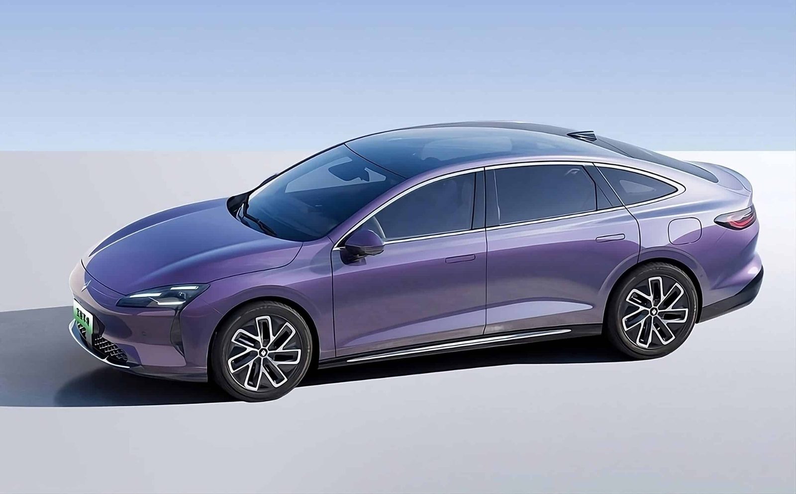 Baojun Xiangjing PHEV 2025 — главное фото модели, экстерьер, вид спереди 3/4, рынок internal_mvp