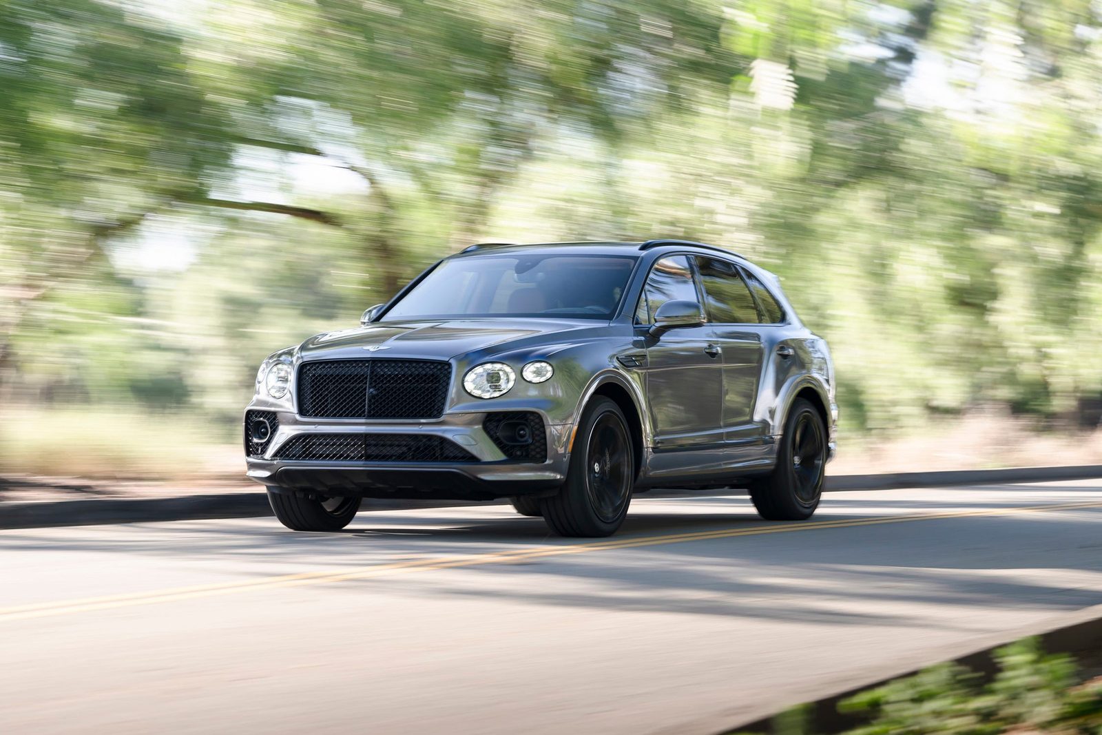 Bentley Bentayga Hybrid 2025 — экстерьер, detail, рынок Global / EV Query only