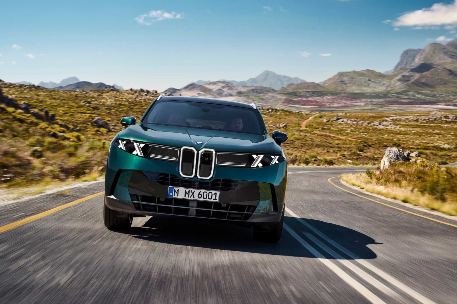 BMW iX5 Global 2027 — экстерьер, side 3q launch, рынок global announcement