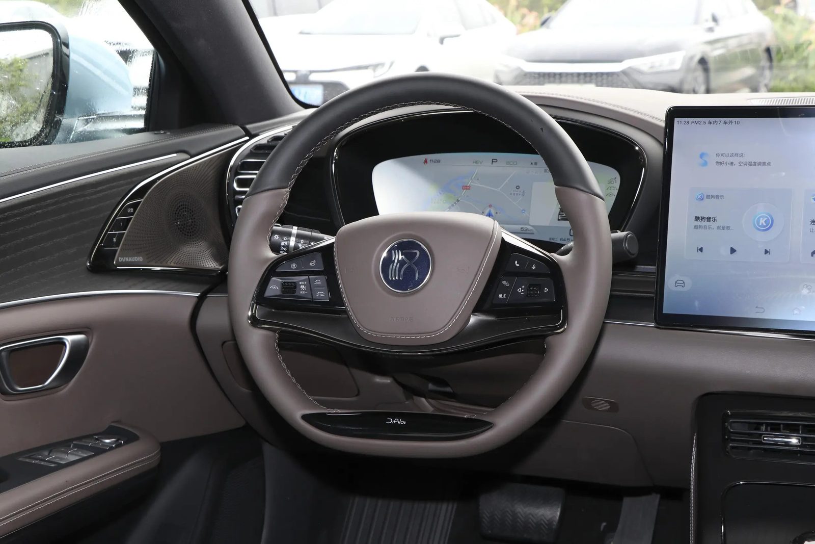 BYD Han DM-i / DM-p 2022 — интерьер, steering wheel, рынок internal_mvp