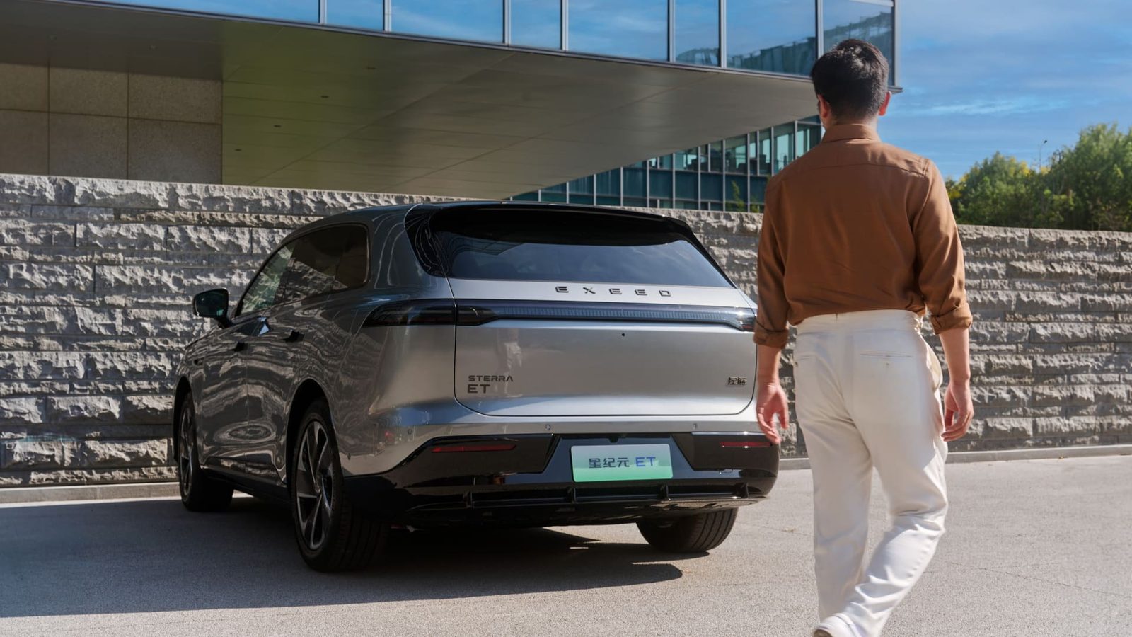 Chery Group Exeed Exlantix ES / Sterra ES EV 2023 — экстерьер, вид сбоку, рынок internal_mvp