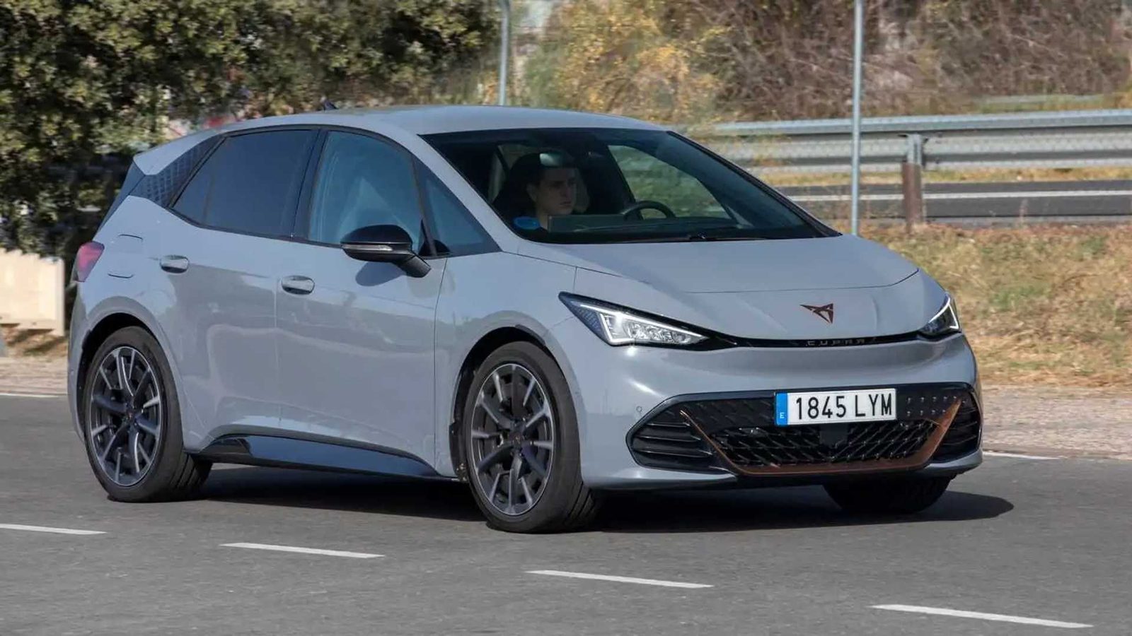 Cupra Born 2021 — экстерьер, вид сбоку, рынок internal_mvp