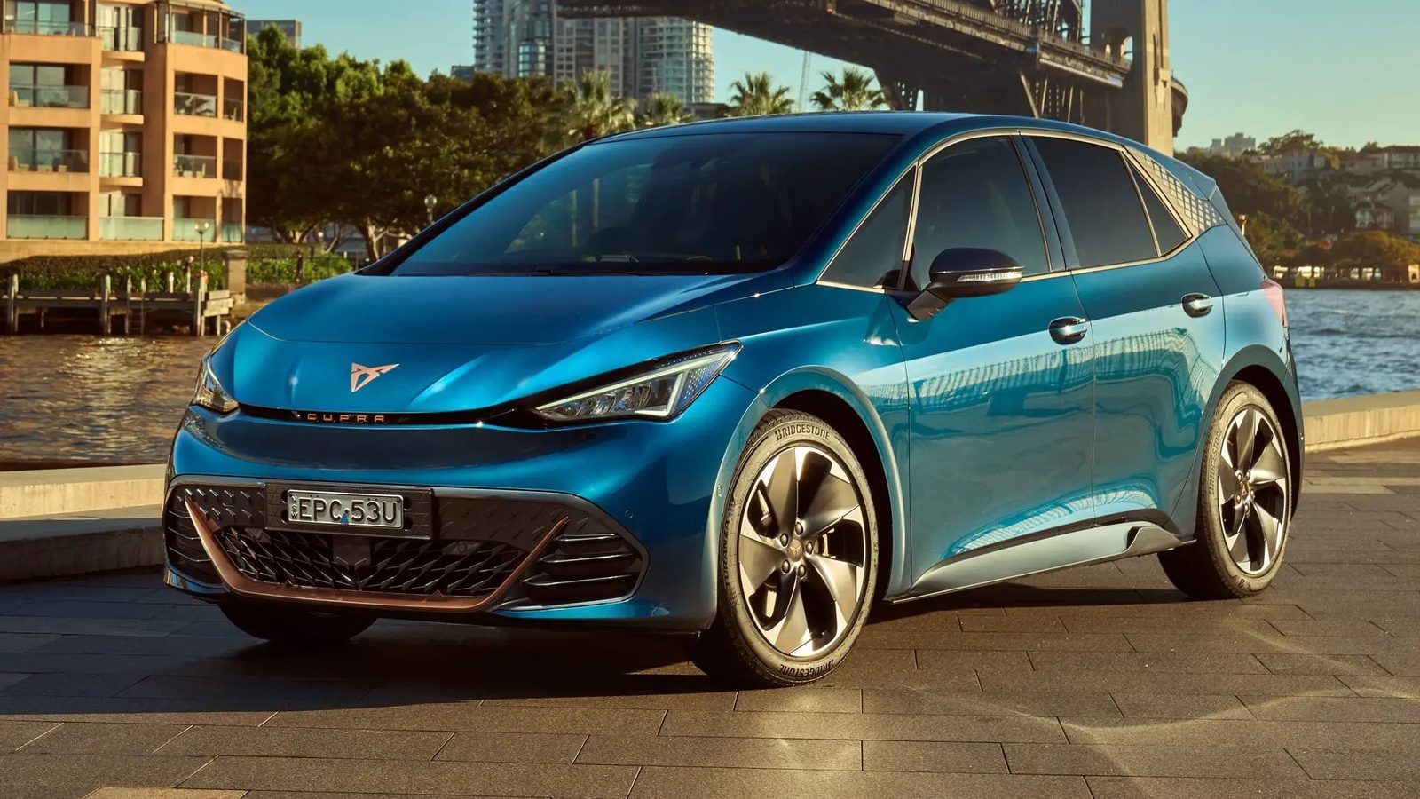 Cupra Born 2021 — экстерьер, вид сбоку, рынок internal_mvp