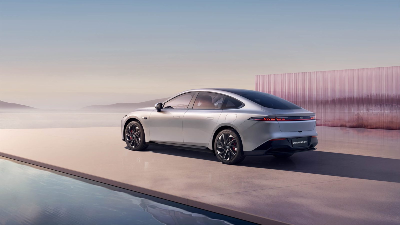 Dongfeng eπ 007 EV 2026 — экстерьер, rear 3q motion, рынок China / export official