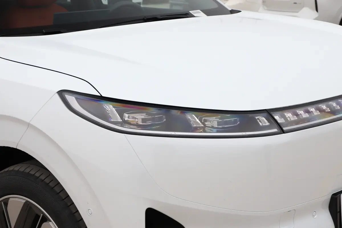 Dongfeng eπ 008 EREV 2024 — экстерьер, front light detail, рынок internal_mvp