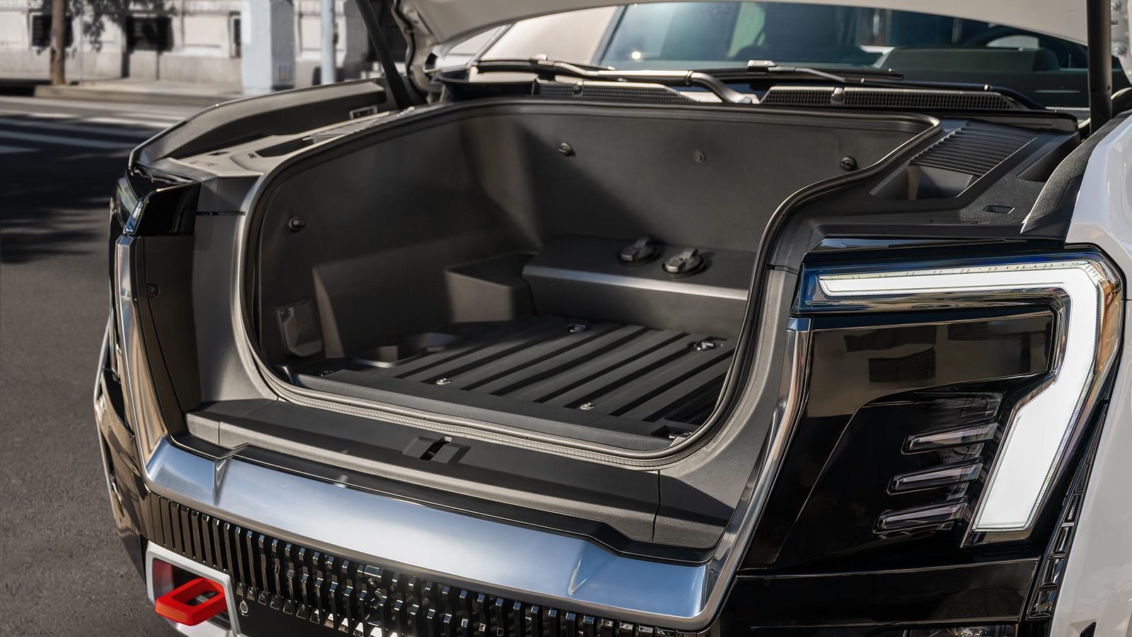 GMC Sierra EV 2024 — экстерьер, передний багажник, рынок us_reference