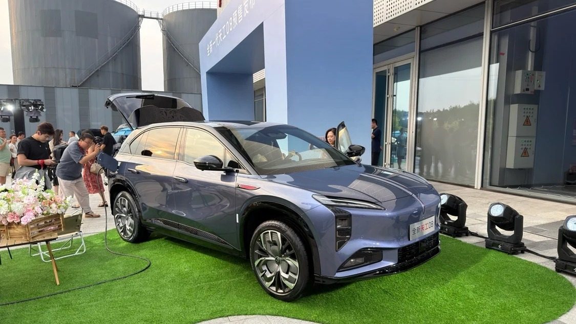 Hongqi Tiangong 08 2026 — главное фото модели, экстерьер, front 3q event, рынок China pre-sale reference
