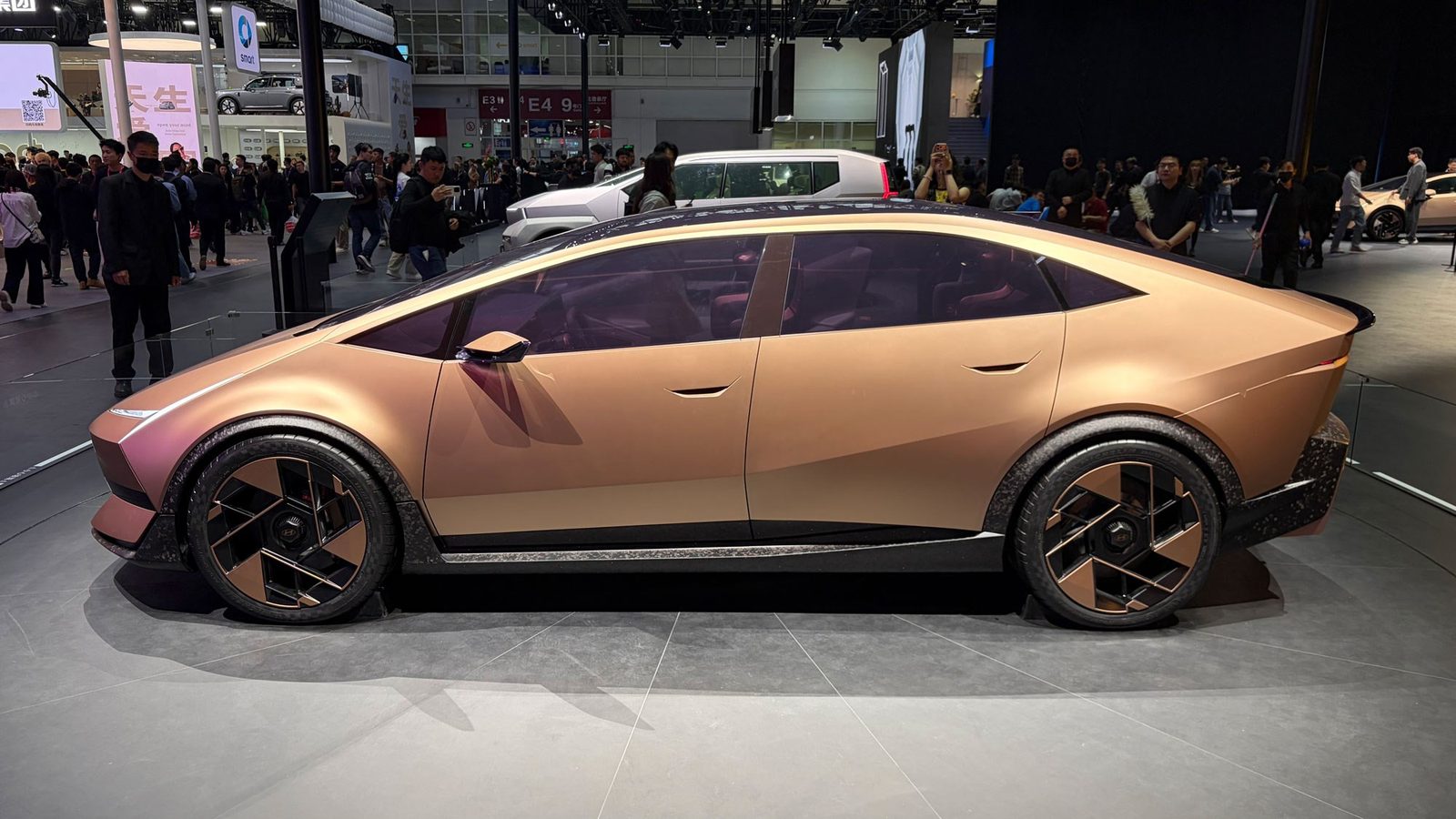 Hyundai Ioniq V 2026 — экстерьер, вид сбоку, рынок internal_mvp