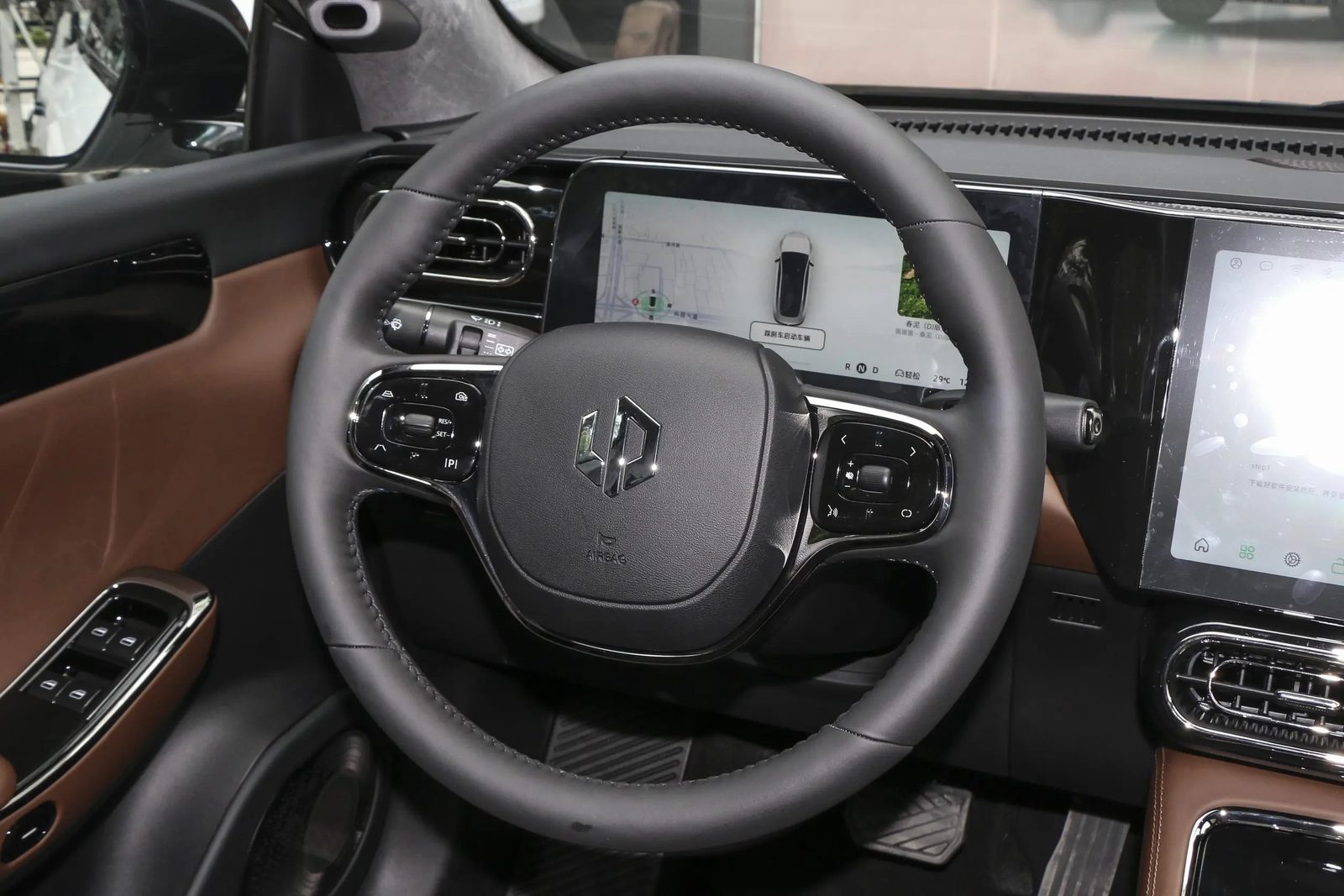 Leapmotor C01 EREV 2023 — главное фото модели, интерьер, передняя панель, рынок internal_mvp