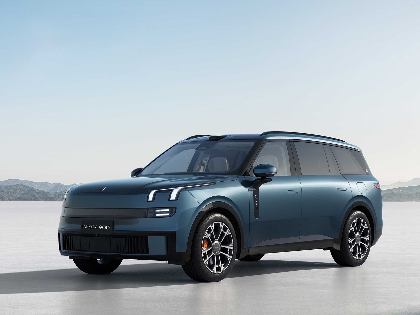 Lynk & Co 900 — фото модели