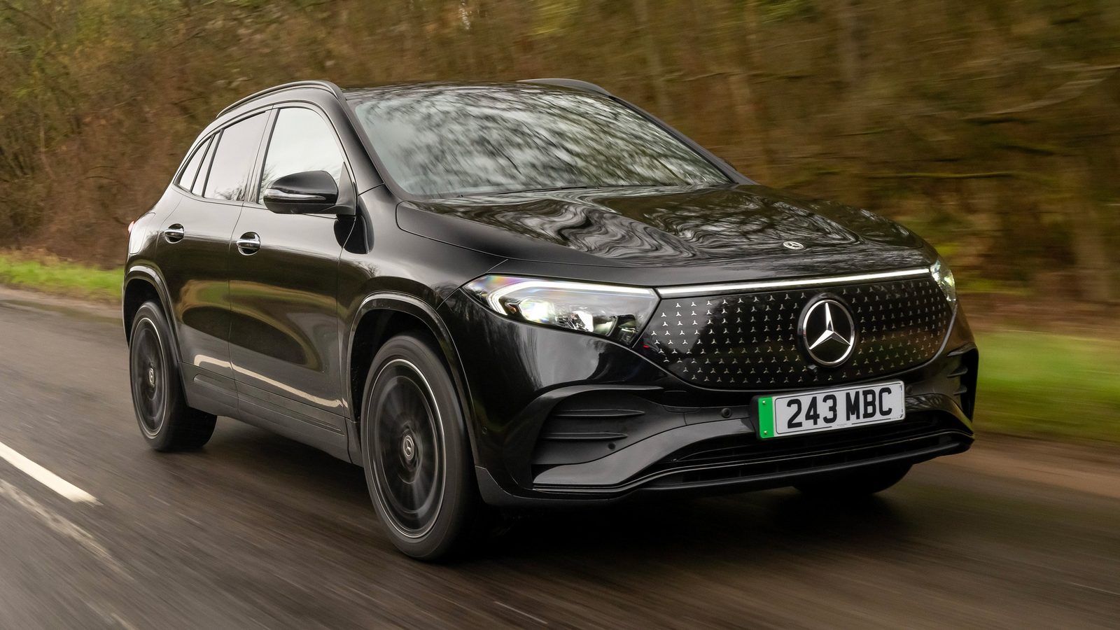 Mercedes-Benz EQA — фото модели