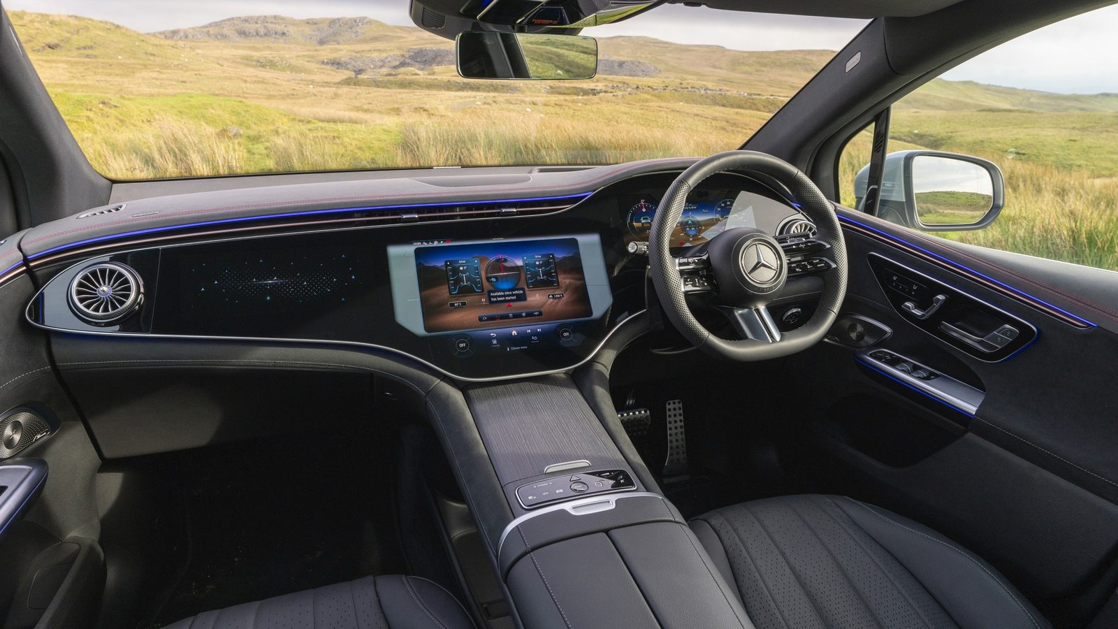 Mercedes-Benz EQE 2026 — интерьер, второй ряд сидений, рынок internal_mvp