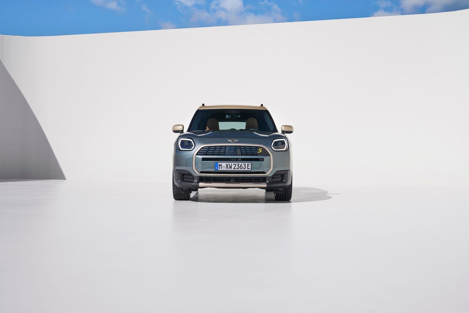 Mini Countryman Electric 2024 — экстерьер, вид сбоку, рынок internal_mvp