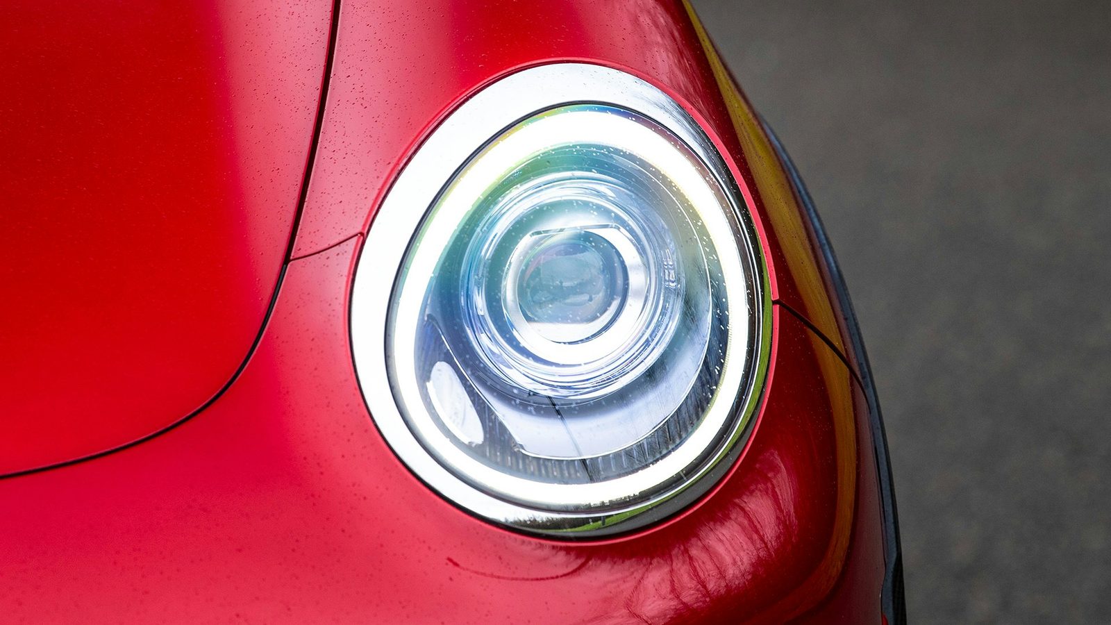 Ora 03 2025 — экстерьер, headlight detail, рынок UK editorial / trim reference