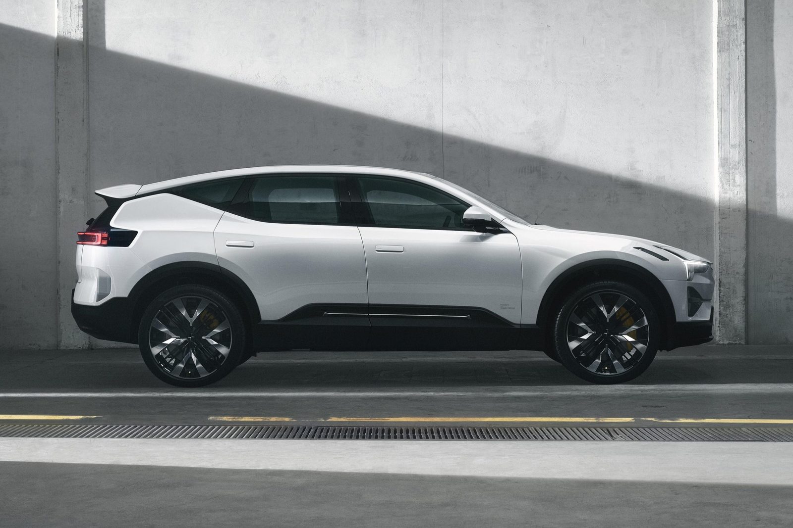 Polestar 3 2024 — экстерьер, вид сбоку, рынок internal_mvp