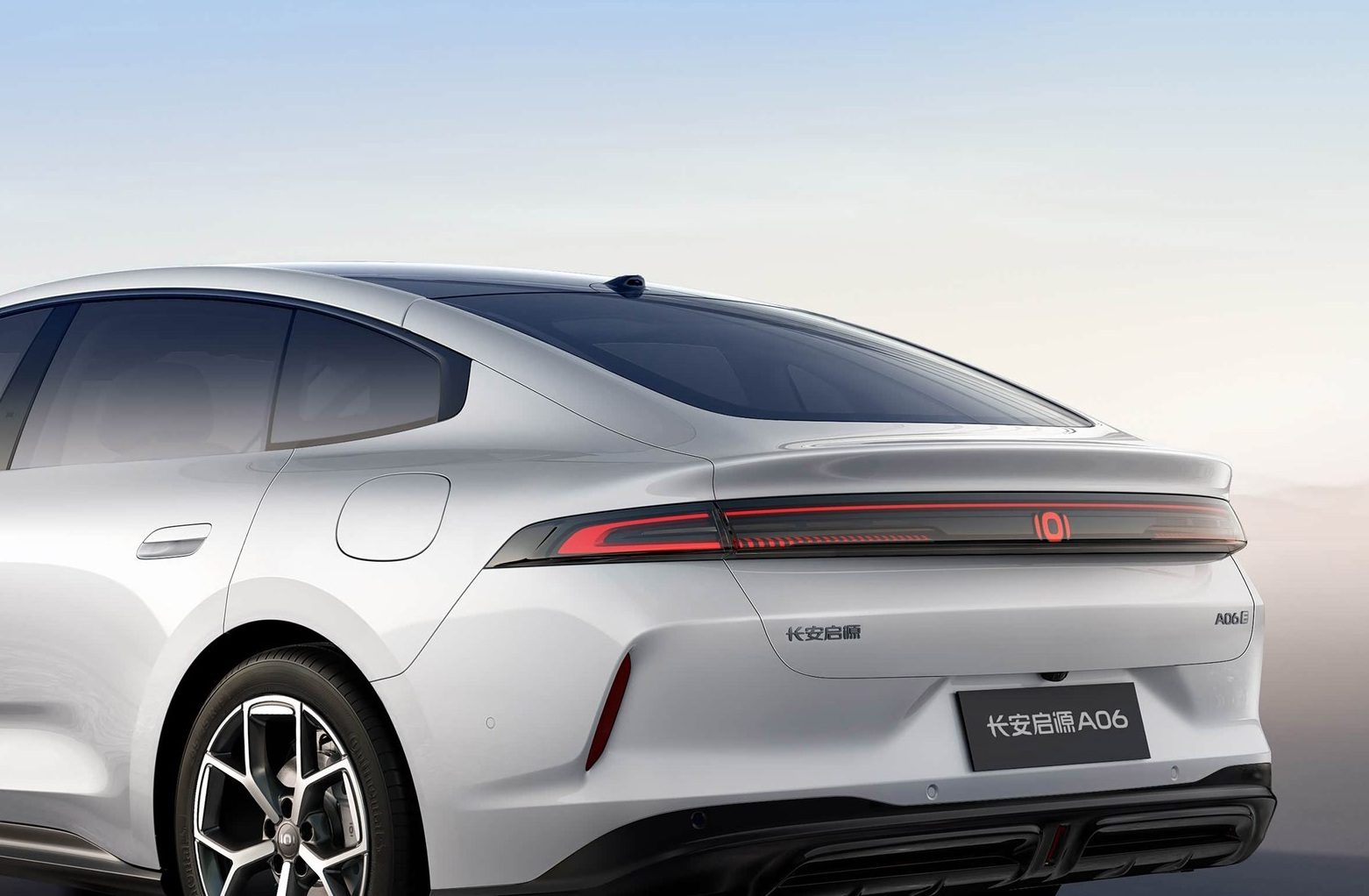 Qiyuan A06 EREV 2026 — экстерьер, rear detail, рынок internal_mvp