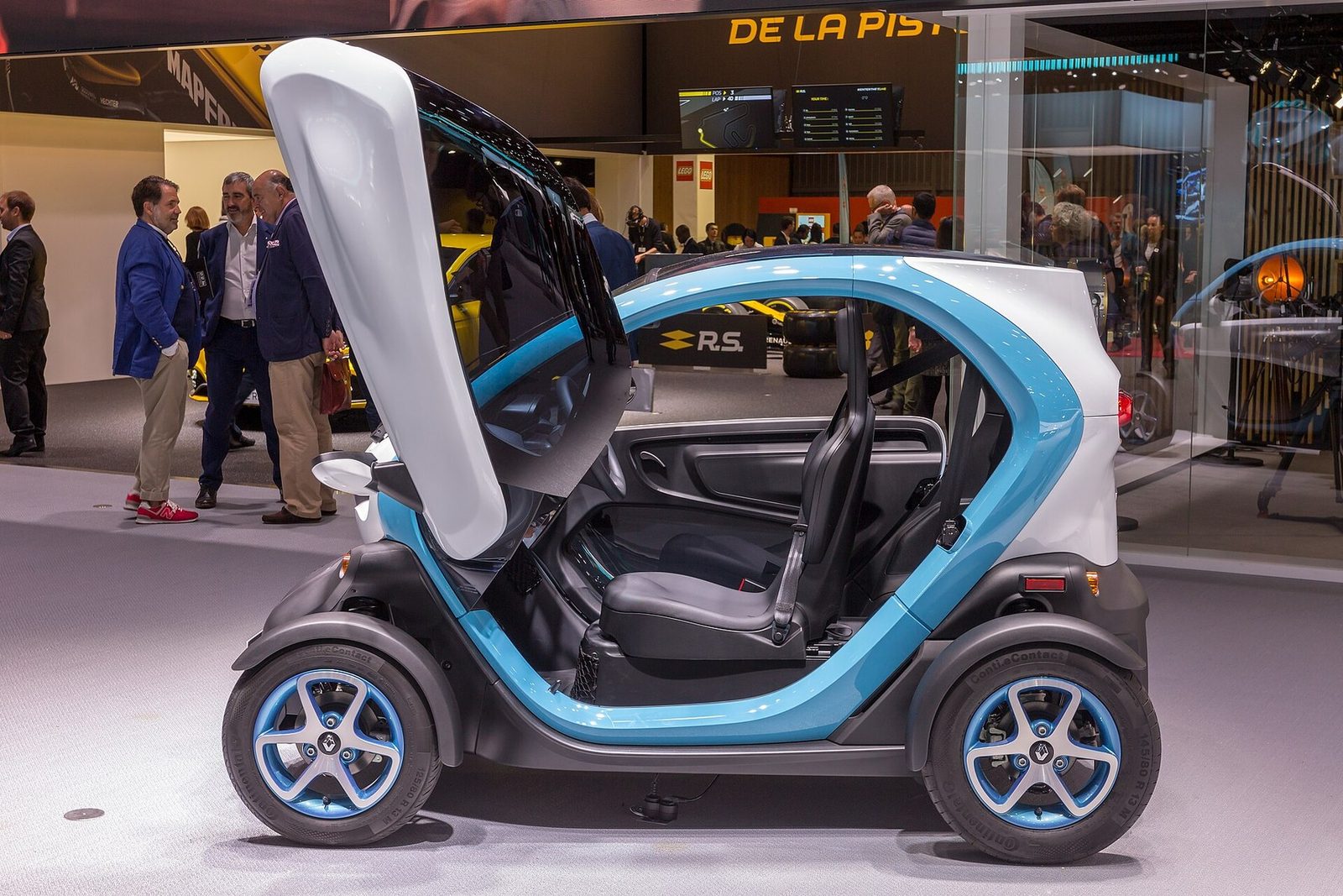 Renault Twizy 2012 — экстерьер, show context, рынок Europe public-rights reference