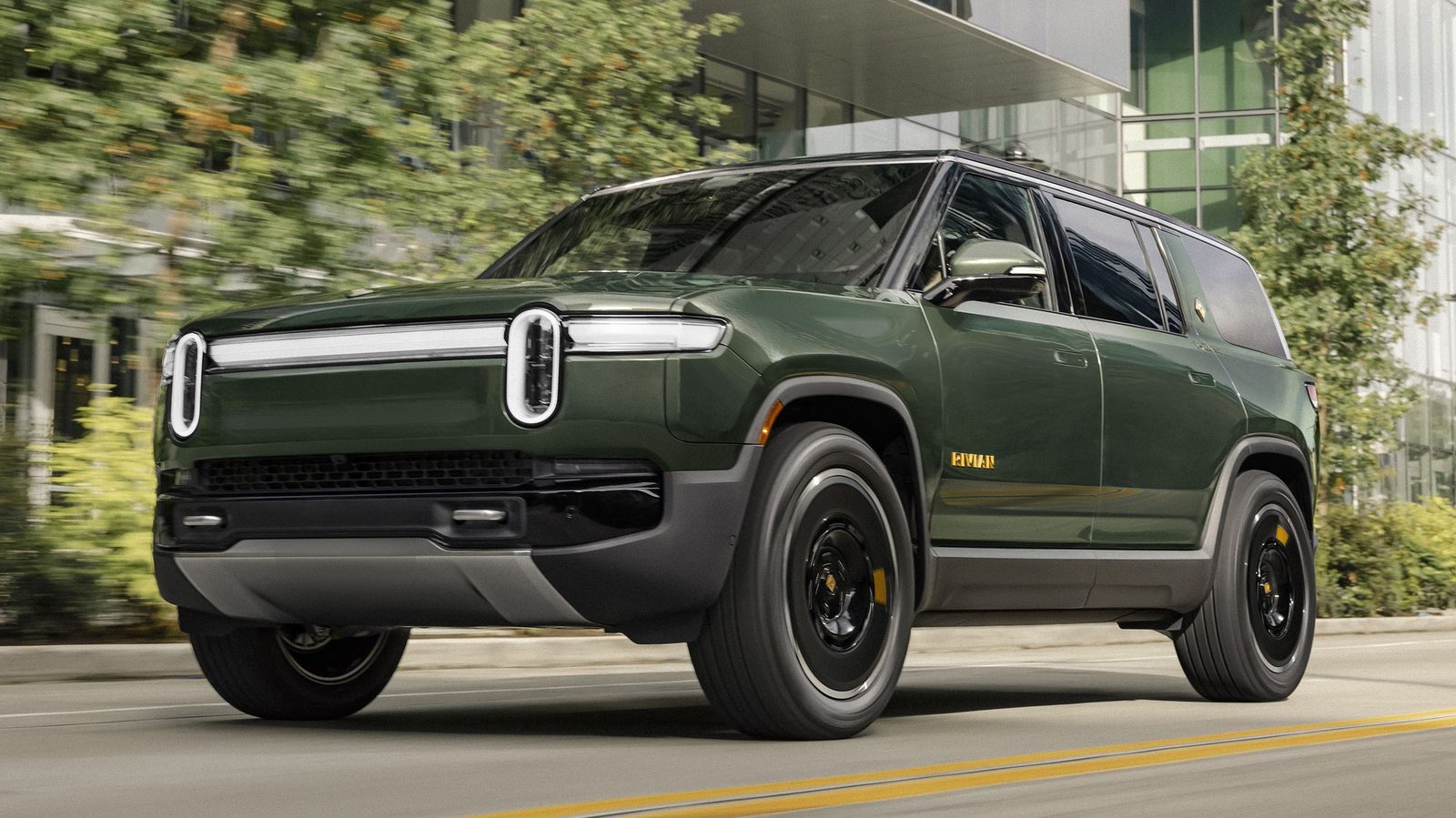 Rivian R1S 2022 — главное фото модели, экстерьер, вид спереди 3/4, рынок internal_mvp