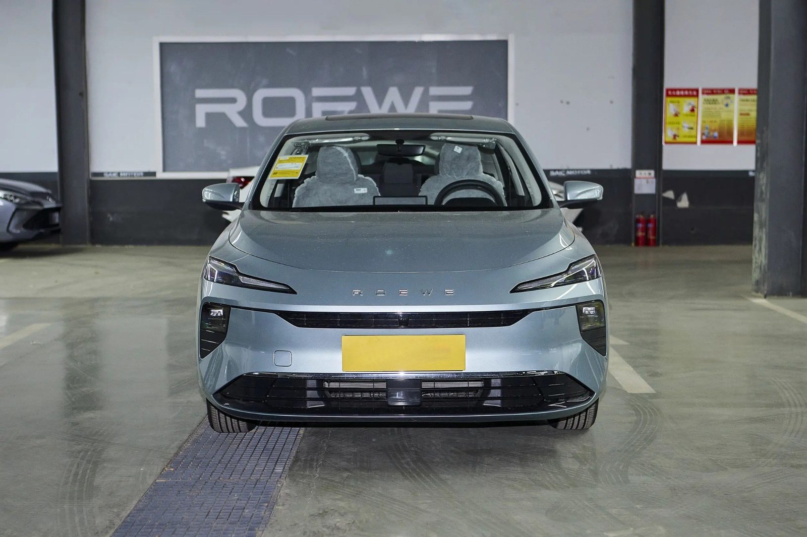 Roewe D6 EV — фото модели
