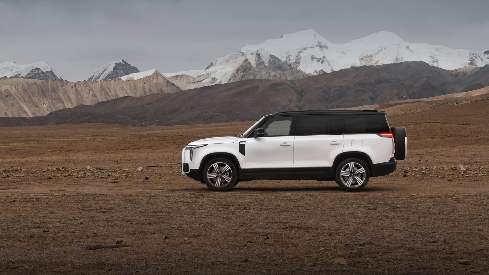 Rox Motor 01 2024 — главное фото модели, экстерьер, side desert, рынок China / global ROX 01 reference