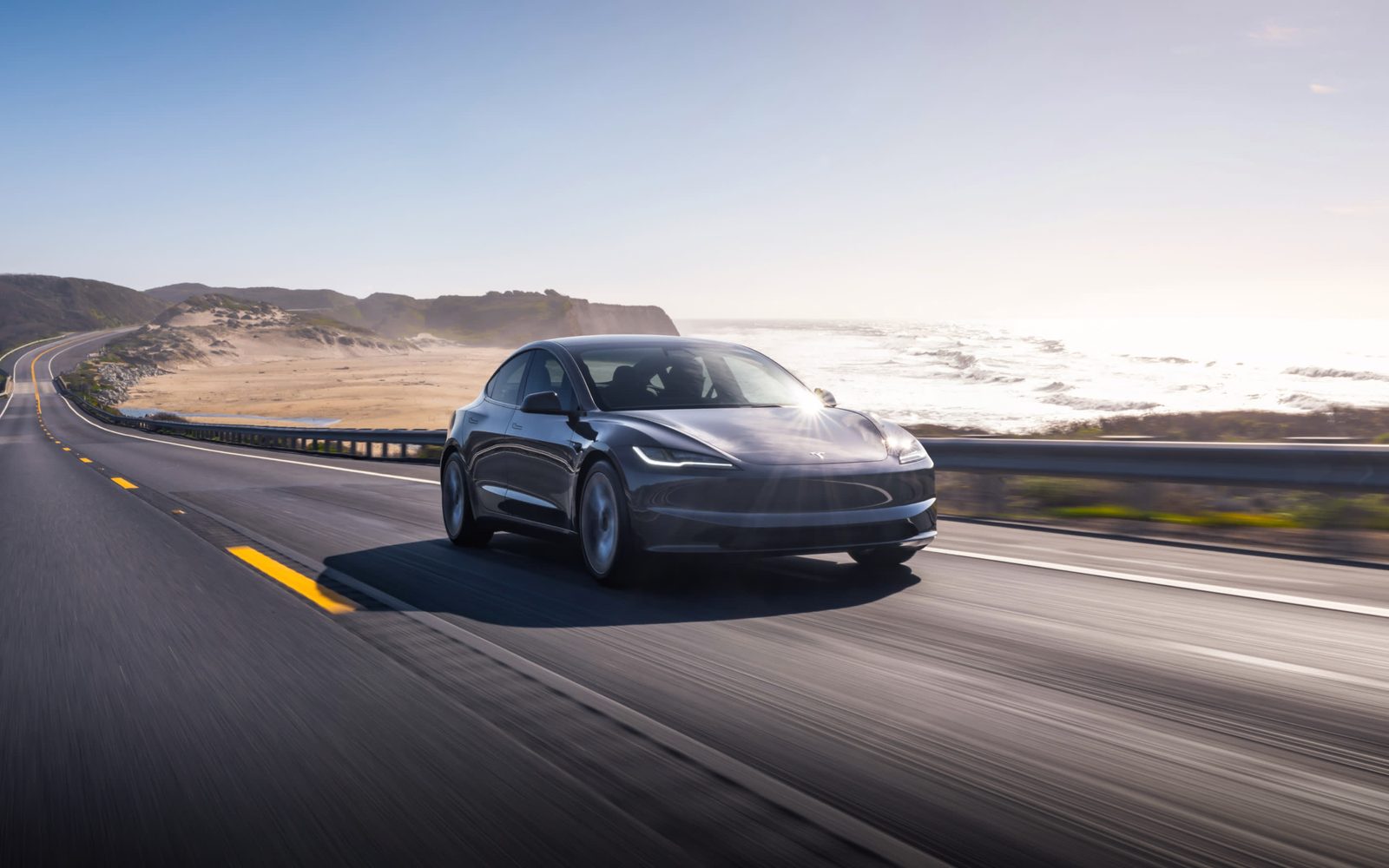 Tesla Model 3 US 2024 — экстерьер, вид спереди 3/4, рынок US / global Model 3 visual proxy