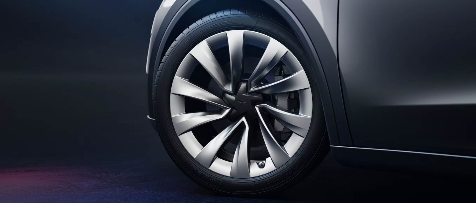 Tesla Model Y US 2025 — экстерьер, wheel detail, рынок US / global Model Y visual proxy