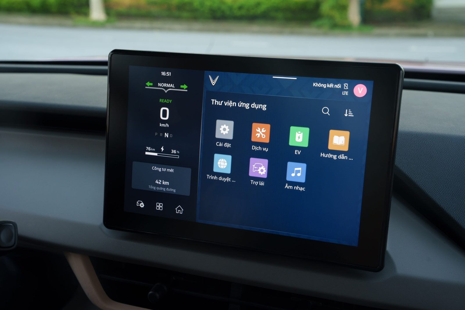 VinFast VF 3 2024 — интерьер, infotainment, рынок global