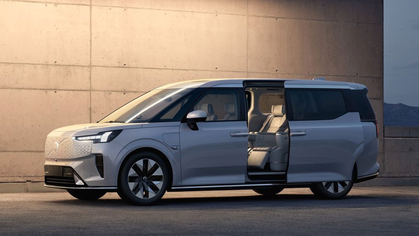 Volvo EM90 2024 — интерьер, второй ряд сидений, рынок internal_mvp